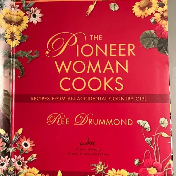 Pioneer Woman Cooks Recipes from an Accidental Country Girl Hardcover Cookbook - Picture 11 of 12